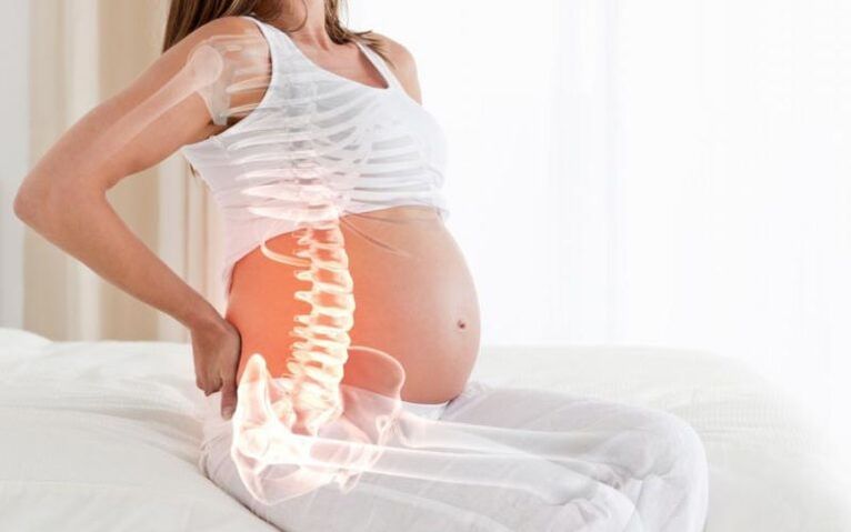 Hamile kadınlarda sırt kaslarındaki artan stres nedeniyle kürek kemikleri arasındaki omurgada ağrı görülür. 